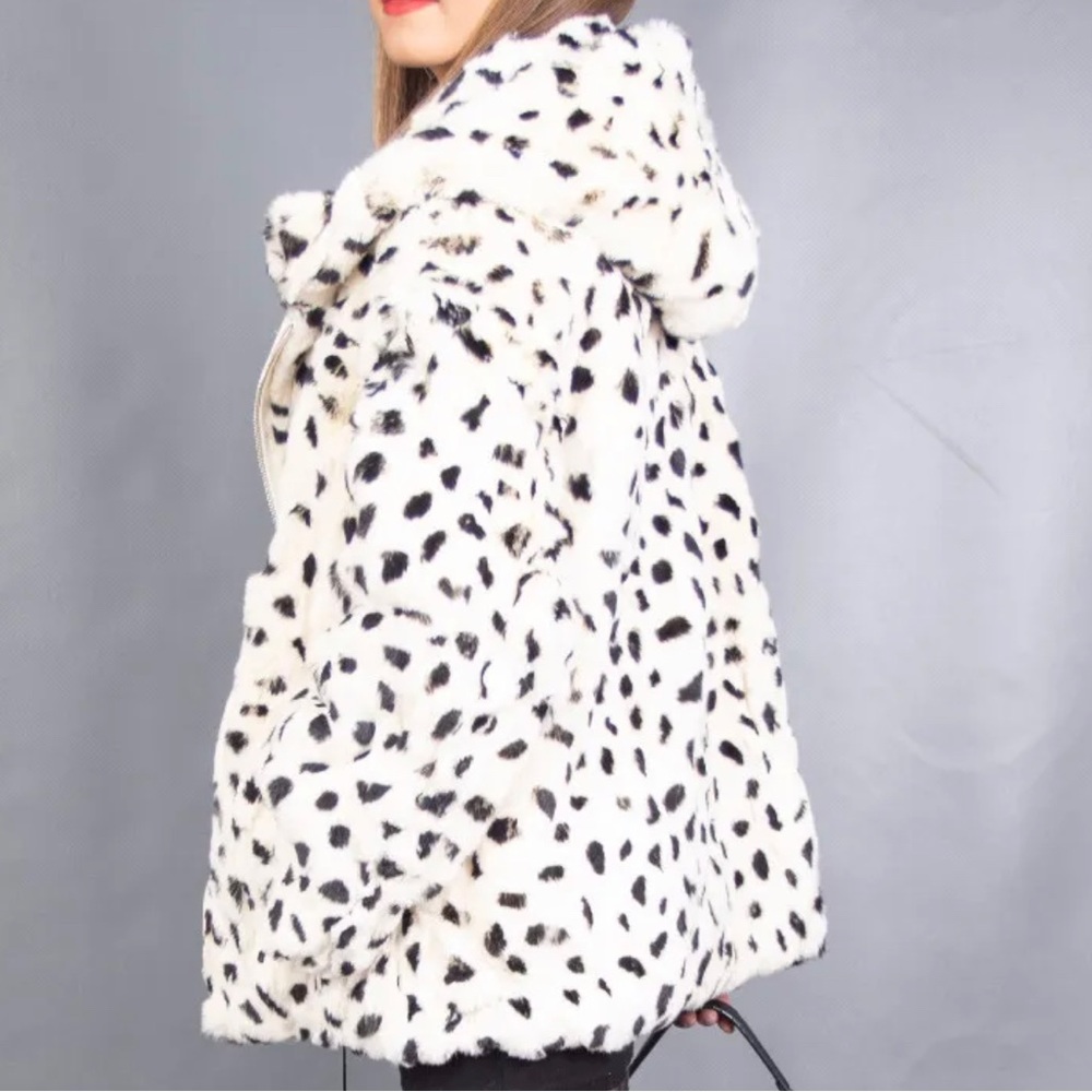 Beautiful Rex Chinchilla coat with hood. NWT.